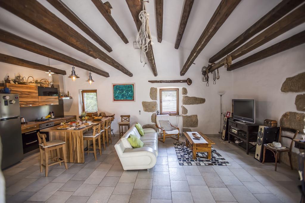 Apartments Villa Kras Krk Malinska Eksteriør billede