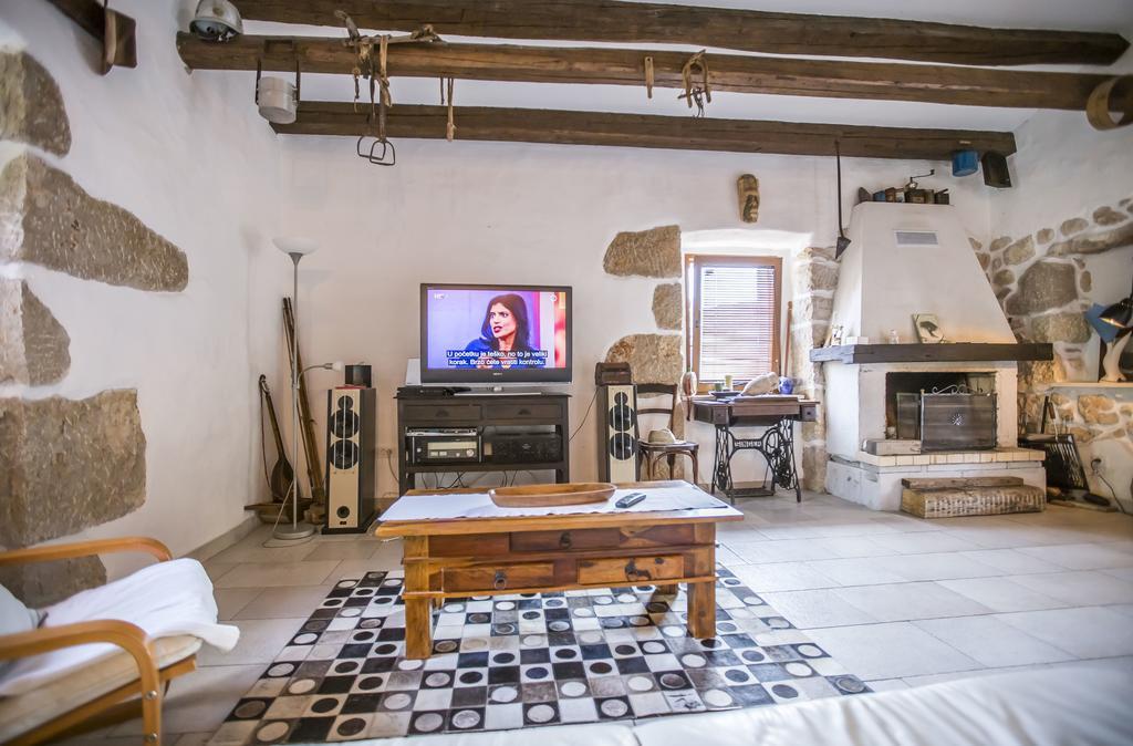 Apartments Villa Kras Krk Malinska Eksteriør billede
